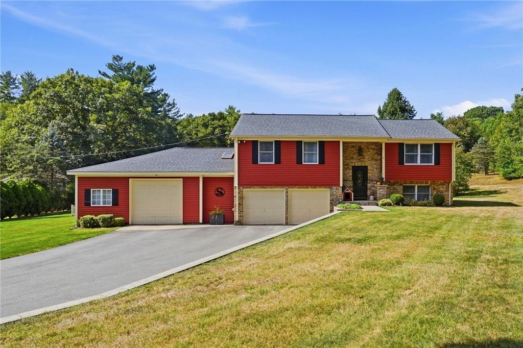 21 Wysteria Lane, Cumberland, RI 02864