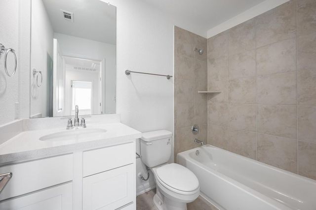 6824 Rounded Pebble LN, Buda, TX 78610