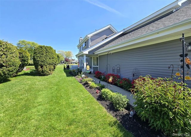 377 Quarry Pond Court, Moriches, NY 11955