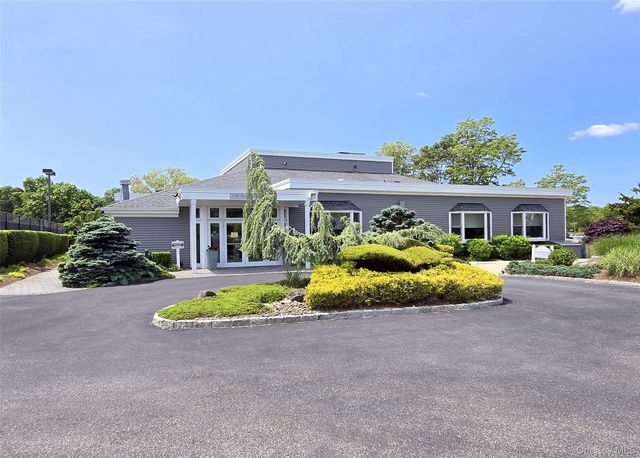 377 Quarry Pond Court, Moriches, NY 11955