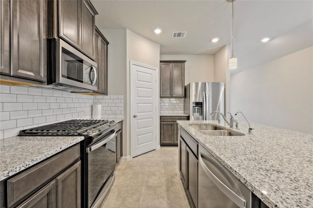 17502 Rosette Grass Drive, Conroe, TX 77385