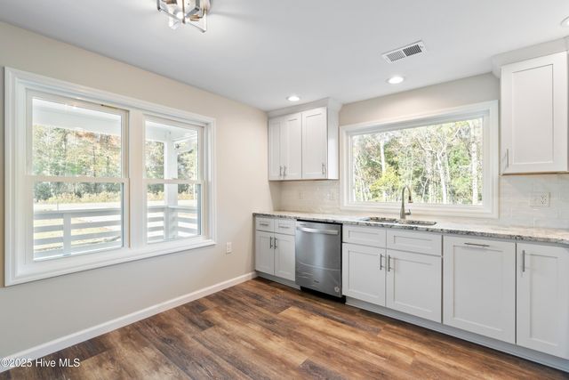 1070 Midway Road SE, Bolivia, NC 28422