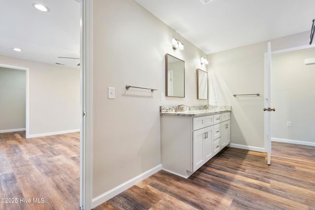 1070 Midway Road SE, Bolivia, NC 28422