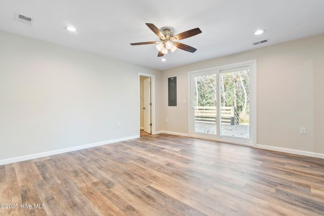 1070 Midway Road SE, Bolivia, NC 28422