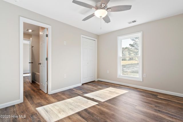 1070 Midway Road SE, Bolivia, NC 28422