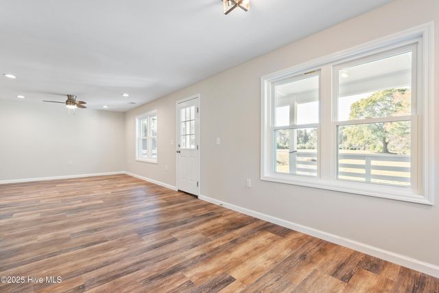 1070 Midway Road SE, Bolivia, NC 28422