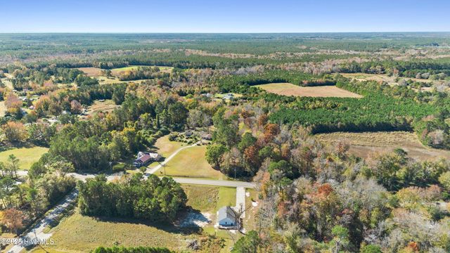 1070 Midway Road SE, Bolivia, NC 28422