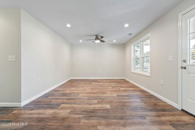 1070 Midway Road SE, Bolivia, NC 28422