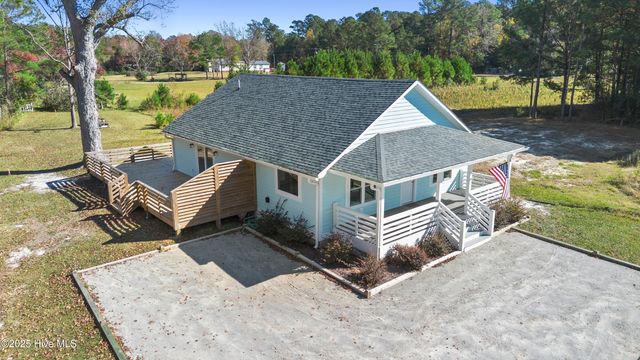 1070 Midway Road SE, Bolivia, NC 28422