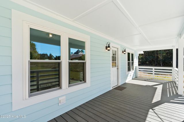 1070 Midway Road SE, Bolivia, NC 28422