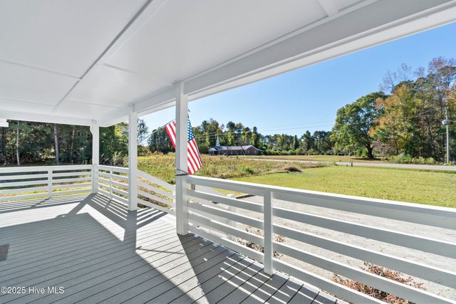 1070 Midway Road SE, Bolivia, NC 28422