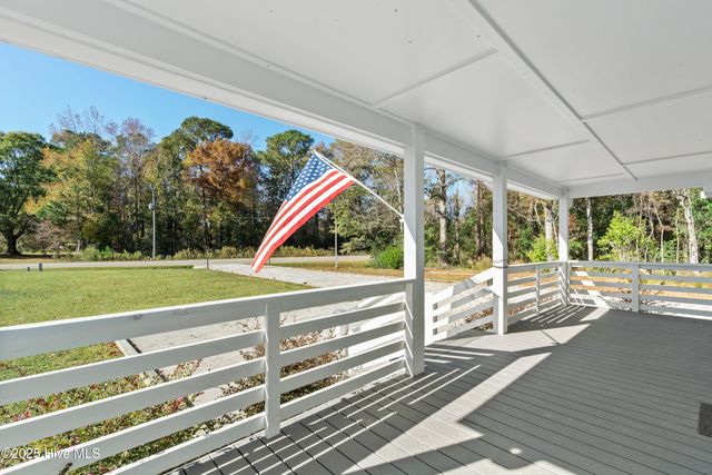 1070 Midway Road SE, Bolivia, NC 28422