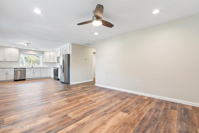 1070 Midway Road SE, Bolivia, NC 28422