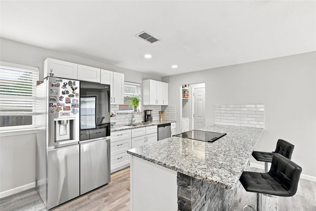 222 Rockaway Drive, Duncanville, TX 75116
