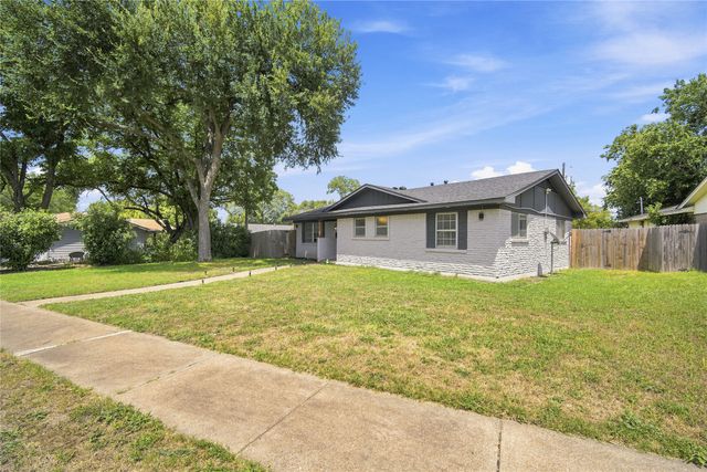 222 Rockaway Drive, Duncanville, TX 75116