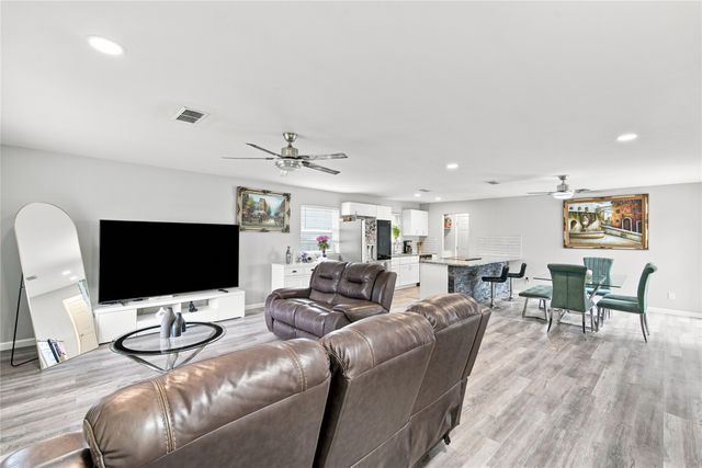 222 Rockaway Drive, Duncanville, TX 75116
