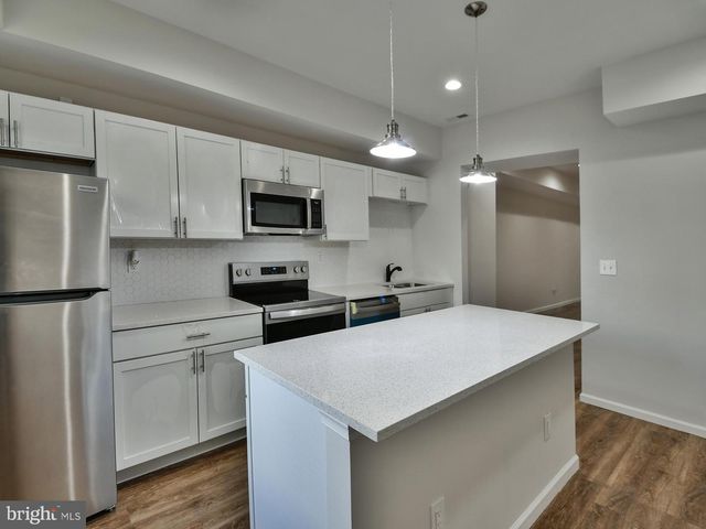 2114 CLIFTWOOD AVE, Baltimore, MD 21213