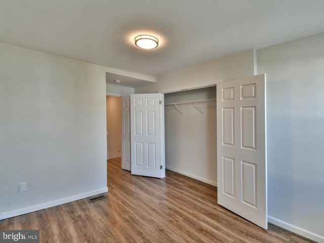 2114 CLIFTWOOD AVE, Baltimore, MD 21213