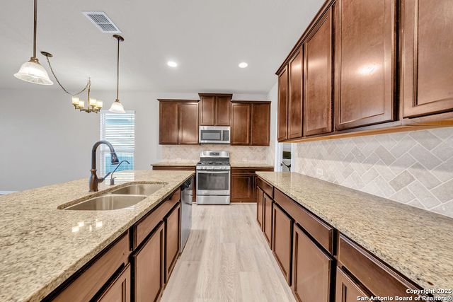 10423 FRANCISCO WAY, Converse, TX 78109