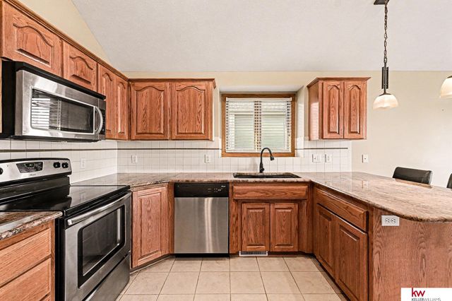 16632 Olive Street, Omaha, NE 68136