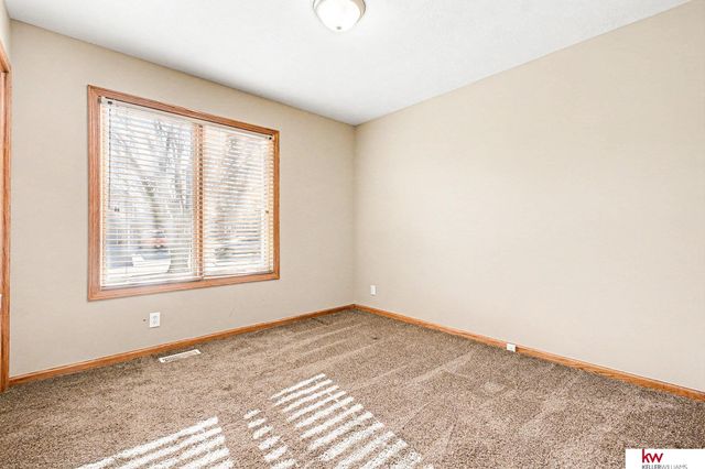 16632 Olive Street, Omaha, NE 68136