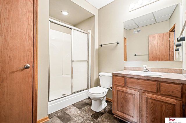 16632 Olive Street, Omaha, NE 68136