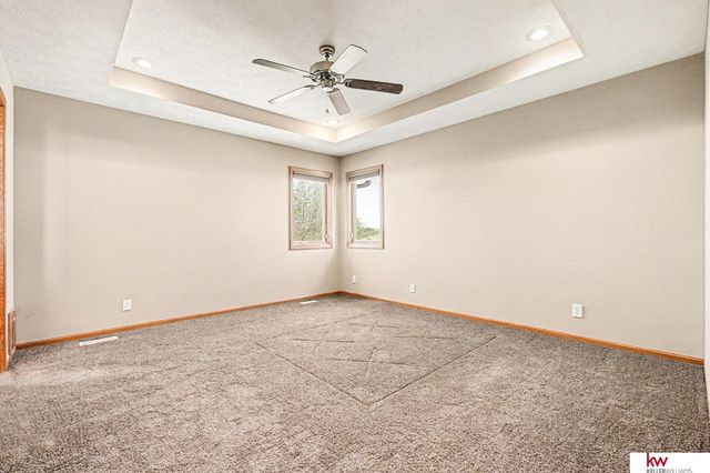 16632 Olive Street, Omaha, NE 68136