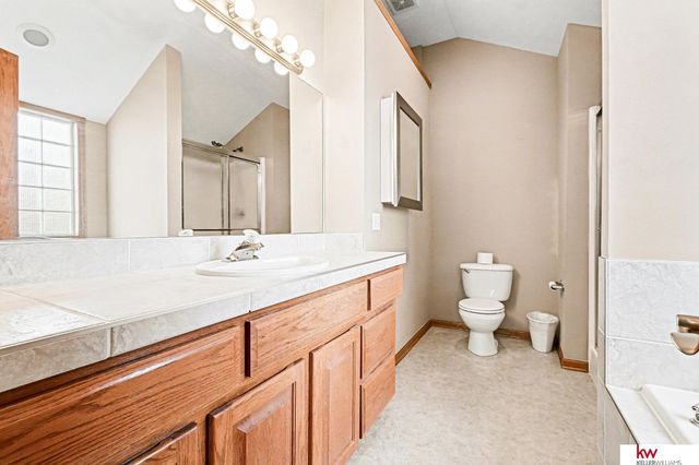 16632 Olive Street, Omaha, NE 68136