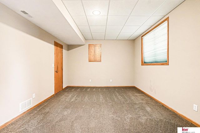 16632 Olive Street, Omaha, NE 68136