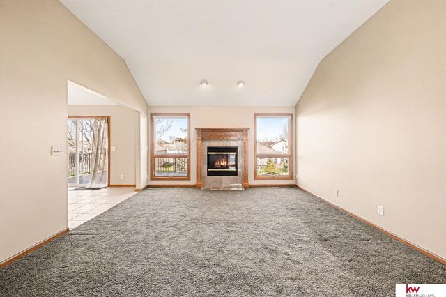 16632 Olive Street, Omaha, NE 68136