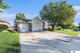 16632 Olive Street, Omaha, NE 68136