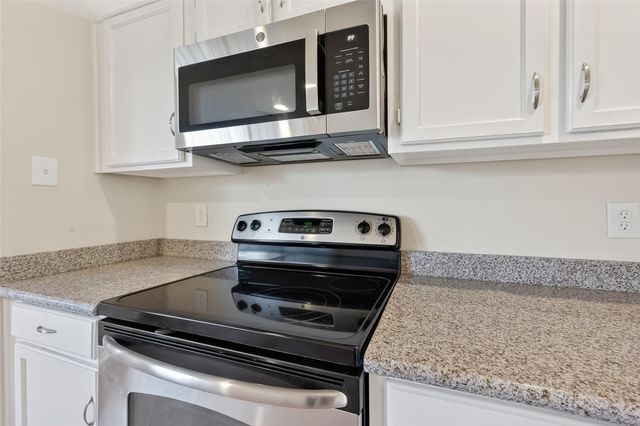 11322 Yorklyn Drive, Houston, TX 77066