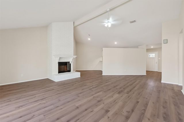 11322 Yorklyn Drive, Houston, TX 77066