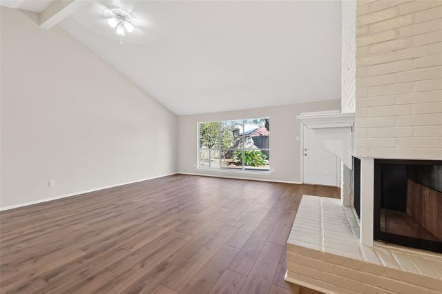 11322 Yorklyn Drive, Houston, TX 77066