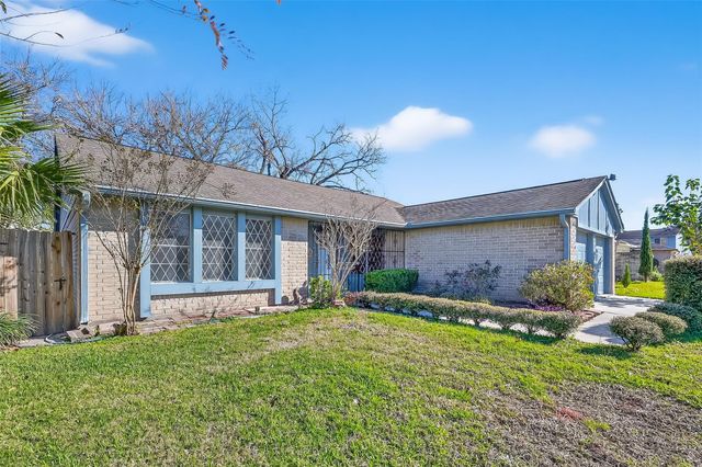 11322 Yorklyn Drive, Houston, TX 77066