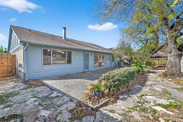 11322 Yorklyn Drive, Houston, TX 77066