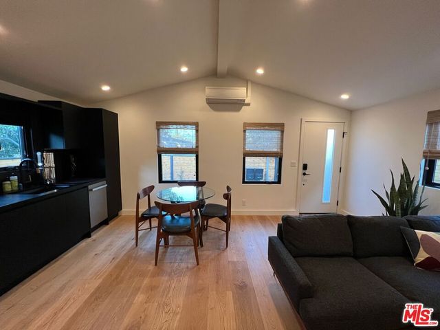 4251 S Centinela Avenue, Los Angeles, CA 90066