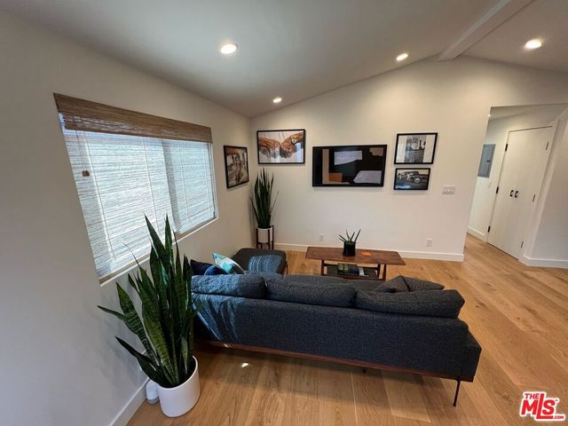 4251 S Centinela Avenue, Los Angeles, CA 90066