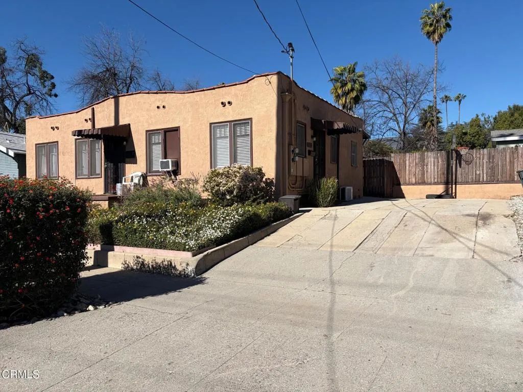 1107 E Howard Street, Pasadena, CA 91104