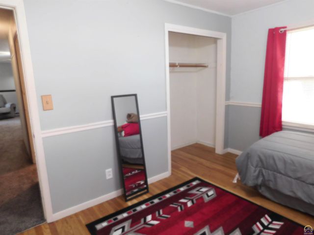 104 Dakota Ave, Holton, KS 66436