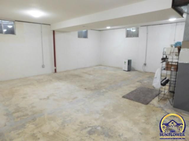 104 Dakota Ave, Holton, KS 66436