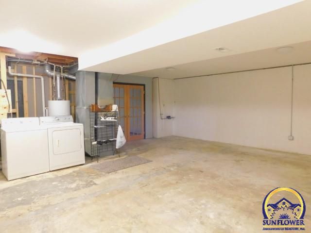 104 Dakota Ave, Holton, KS 66436