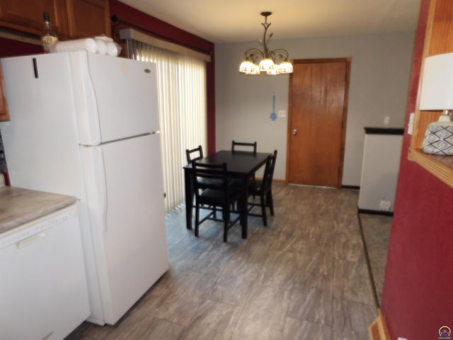 104 Dakota Ave, Holton, KS 66436