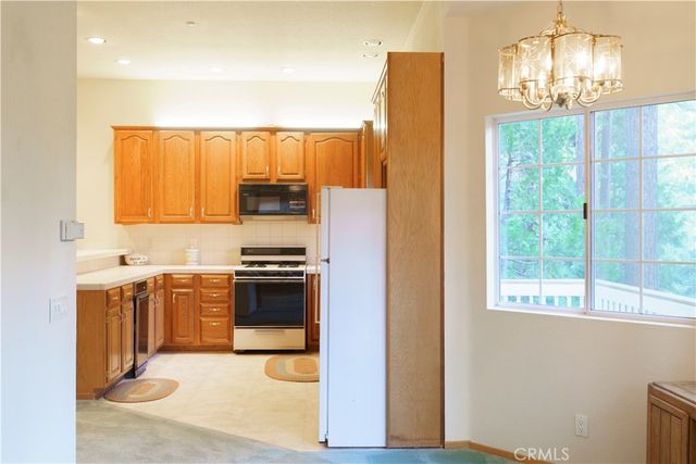 27381 Cottonwood Lane, Lake Arrowhead, CA 92317