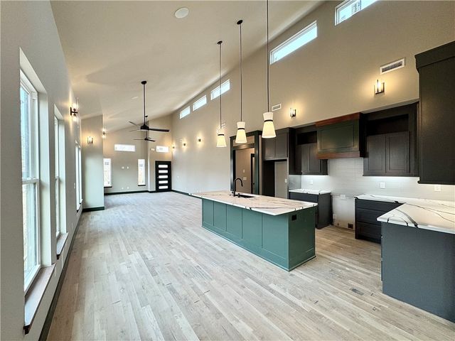 516 E Pearl Street, Rogers, AR 72756