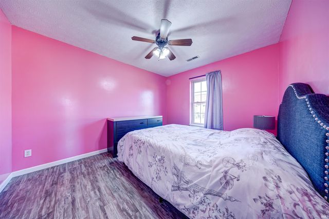 209 W Savannah Drive, Huntingburg, IN 47542