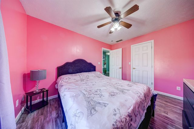 209 W Savannah Drive, Huntingburg, IN 47542