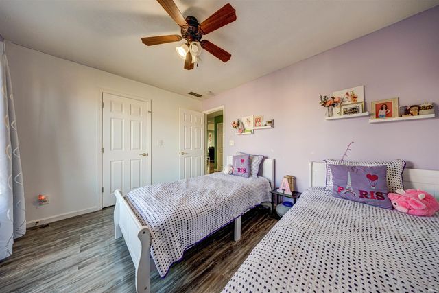 209 W Savannah Drive, Huntingburg, IN 47542