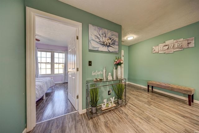 209 W Savannah Drive, Huntingburg, IN 47542