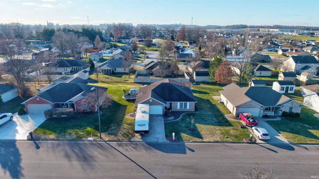 209 W Savannah Drive, Huntingburg, IN 47542